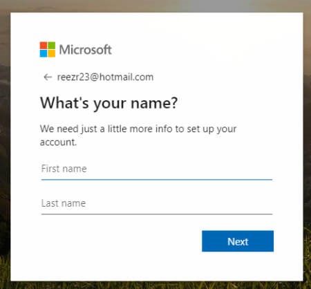 Outlook asks to enter your first name and last name during a new Sign Up